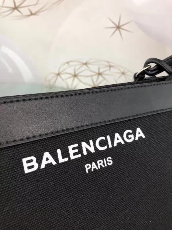 BALENCIAG巴黎世家 Balenciaga Bazar shopper手拿包 可斜挎 簡單優雅 隨意休閒  BL1252